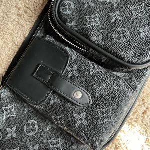 Louis Vuitton Crossbody bag with mobile pocket